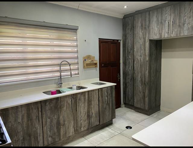 3 BEDROOM FREEHOLD FOR SALE IN COMET